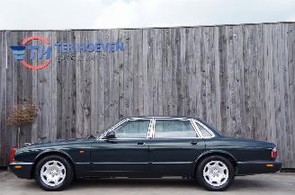 skadebil auto Jaguar XJ Sovereign 3.2 V8 Airco Navi Cruise 174KW 2000/5
