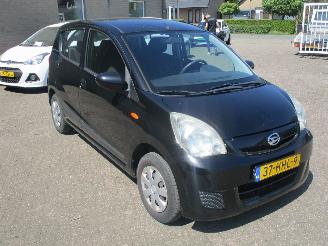 krockskadad bil auto Daihatsu Cuore 1.0 Trend NAP 2008/12