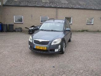 Skoda Roomster 1.6-16V Comfort picture 3