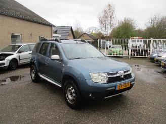 Schadeauto Dacia Duster 1.6 Laureate 2wd REST BPM €200,-!!! 2010/9