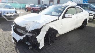 Salvage car Mercedes C-klasse C (C204), Coupe, 2011 1.6 C-180 16V BlueEfficiency 2014