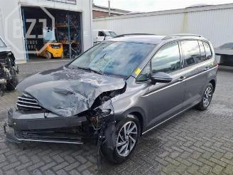Vrakbiler auto Volkswagen Touran Touran (5T1), MPV, 2015 1.4 TSI 2018/5