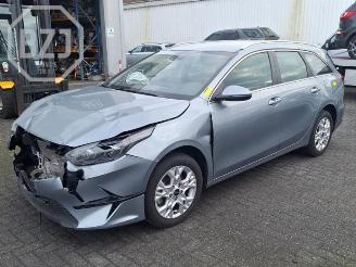Vrakbiler auto Kia Cee d Ceed Sportswagon (CDF), Combi 5-drs, 2018 1.0i T-GDi 12V 2022/5