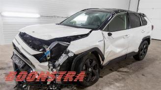 Uttjänta bilar auto Toyota Rav-4 RAV4 (A5), Terreinwagen, 2018 2.5 Hybrid 16V 2020/4