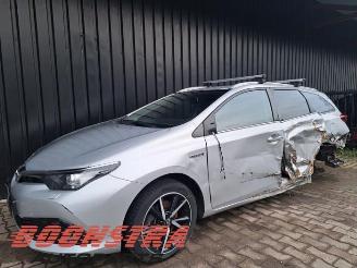 Vrakbiler auto Toyota Auris Touring Sports Auris Touring Sports (E18), Combi, 2013 / 2018 1.8 16V Hybrid 2017/5