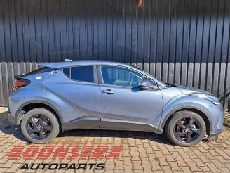Toyota C-HR C-HR (X1,X5), SUV, 2016 1.8 16V Hybrid picture 3