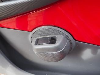 Peugeot 107 1.0-12V XS picture 20