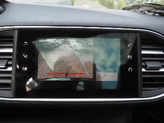 Peugeot 308 1.2 PureTech Blue Lease GT picture 35