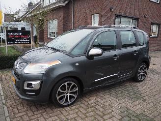 krockskadad bil auto Citroën C3 picasso 1.4 VTI Collection 2013/3