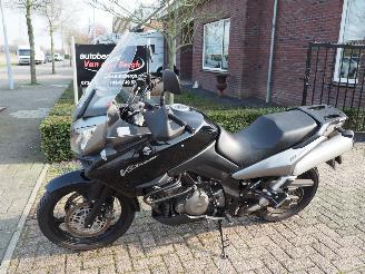 krockskadad bil motor Suzuki DL 1000 V-storm  2008/3