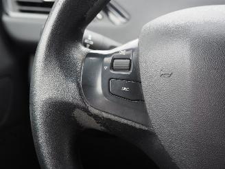 Peugeot 208 1.2 Vti active picture 14