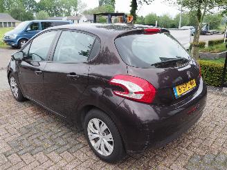 Peugeot 208 1.2 Vti active picture 6