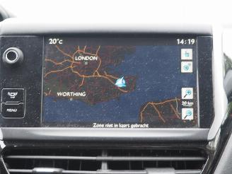 Peugeot 208 1.2 Vti active picture 19