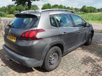 Peugeot 2008 1.2 PureTech Allure picture 4