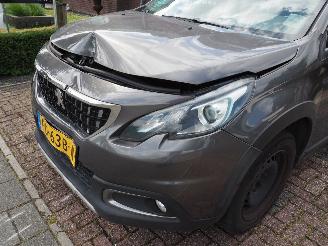 Peugeot 2008 1.2 PureTech Allure picture 8