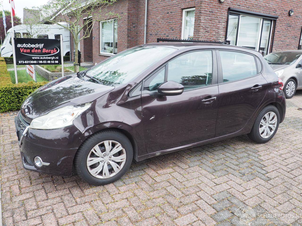 Peugeot 208 1.2 Vti active