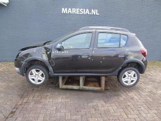 Uttjänta bilar auto Dacia Sandero Sandero II, Hatchback, 2012 0.9 TCE 12V 2013/11