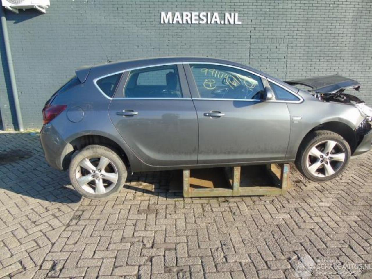 Opel Astra Astra J (PC6/PD6/PE6/PF6), Hatchback 5-drs, 2009 / 2015 1.6 16V
