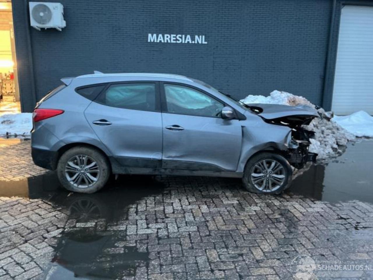Hyundai Ix35 iX35 (LM), SUV, 2009 / 2015 1.6 GDI 16V