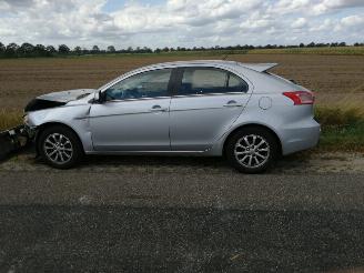 Mitsubishi Lancer 1.6 16v picture 1