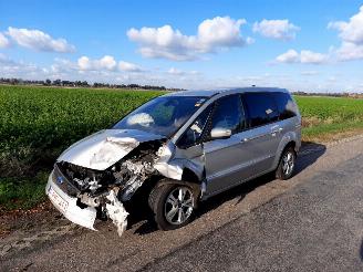 Coche siniestrado Ford Galaxy 1.8 tdci 2008/10
