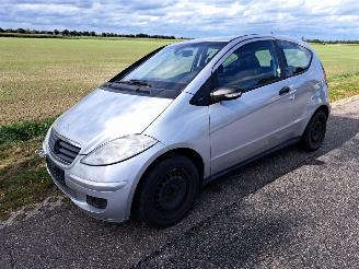 Vrakbiler auto Mercedes A-klasse 160 CDI 2005/10