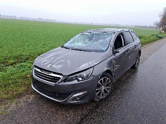 Peugeot 308 1.2 THP picture 1