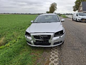 Volvo V-70  picture 3