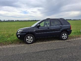 krockskadad bil auto Kia Sportage 2.0 BENZINE / LPG 2009/3