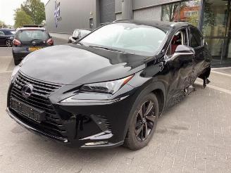 Vrakbiler auto Lexus NX NX I (Z1), SUV, 2014 300h 2.5 16V 4x4 2019/6
