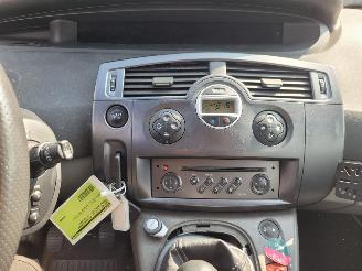 Renault Grand-scenic 2.0 picture 11