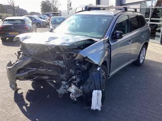 Mitsubishi Outlander Outlander (GF/GG), SUV, 2012 2.0 16V PHEV 4x4 picture 1