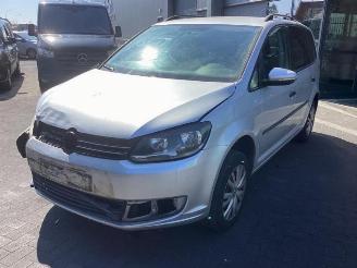 Vrakbiler auto Volkswagen Touran Touran (1T3), MPV, 2010 / 2015 1.2 TSI 2011/7