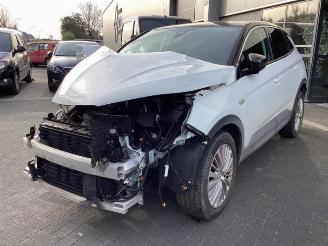 Coche siniestrado Opel Grandland Grandland (X), SUV, 2017 1.2 Turbo 12V 2019/11