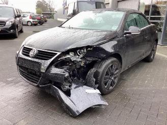 skadebil auto Volkswagen Eos Eos (1F7/F8), Cabrio, 2006 / 2015 2.0 FSI 16V 2006/11