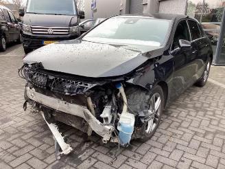 Vrakbiler auto Mercedes A-klasse A (177.0), Hatchback, 2018 / 2026 2.0 A-220 Turbo 16V 2019/9