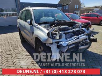 demontáž osobní automobily Toyota Rav-4 RAV4 (A2), Terreinwagen, 2000 / 2005 2.0 16V VVT-i 4x4 2001/6