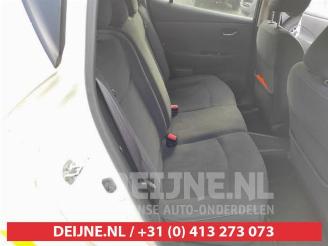 Nissan Leaf Leaf (ZE0), Hatchback, 2010 / 2017 Leaf picture 23