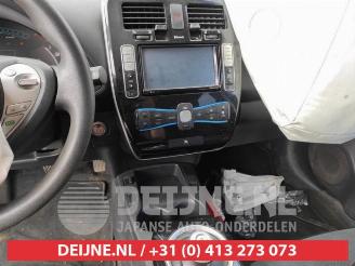 Nissan Leaf Leaf (ZE0), Hatchback, 2010 / 2017 Leaf picture 17