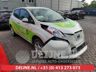 Vrakbiler auto Nissan Leaf Leaf (ZE0), Hatchback, 2010 / 2017 Leaf 2016/6