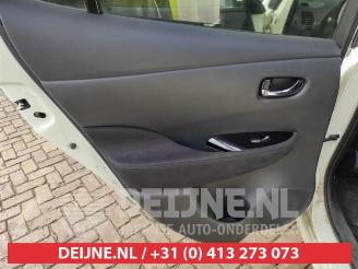 Nissan Leaf Leaf (ZE0), Hatchback, 2010 / 2017 Leaf picture 12