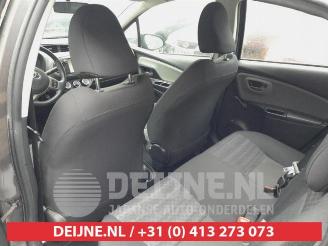 Toyota Yaris Yaris III (P13), Hatchback, 2010 / 2020 1.33 16V Dual VVT-I picture 12