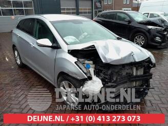 Hyundai I-30 i30 Wagon (GDHF5), Combi, 2012 1.6 CRDi Blue Drive 16V VGT picture 1