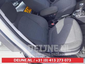 Hyundai I-20 i20, Hatchback, 2008 / 2015 1.4i 16V picture 11