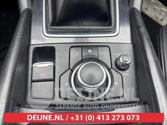 Mazda 6 6 (GJ/GH/GL), Sedan, 2013 2.2 SkyActiv-D 150 16V picture 16