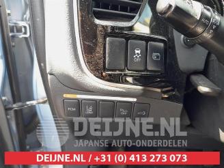 Mitsubishi Outlander Outlander (GF/GG), SUV, 2012 / 2022 2.0 16V PHEV 4x4 picture 19