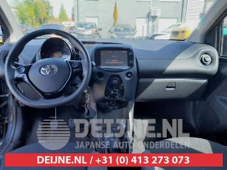 Toyota Aygo Aygo (B40), Hatchback, 2014 1.0 12V VVT-i picture 17