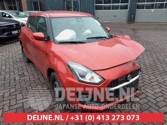 Coche siniestrado Suzuki Swift Swift (ZC/ZD), Hatchback 5-drs, 2017 1.2 Dual Jet 16V Smart Hybrid 2020