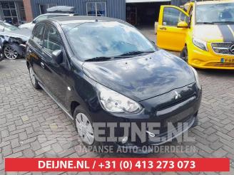 Vrakbiler auto Mitsubishi Space-star Space Star (A0), Hatchback, 2012 1.0 12V 2013/10