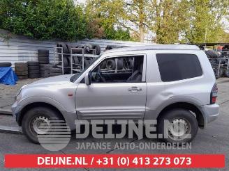 Mitsubishi Pajero Pajero Hardtop (V6/7), Terreinwagen, 2000 / 2006 3.2 DI-D 16V picture 4